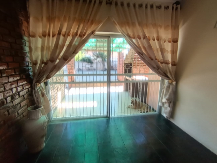 3 Bedroom Property for Sale in Riviera Northern Cape